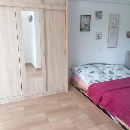 Ujkapu Sunshine Apartments Дьёр Экстерьер фото